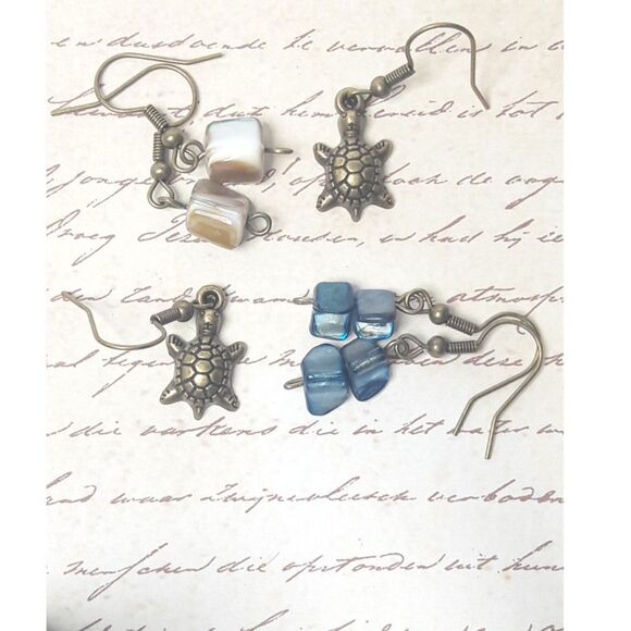 artisan earrings 220#mfs Kawaii Turtle earrings MOP shell navy dangle earrings M - Picture 3 of 6